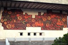 mosaic by Zurab Tsereteli "history of transport" (1972), ortachala bus station